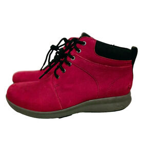 Clarks Unstructured Red Leather Lace-Up Boots Size 7 NEW without box
